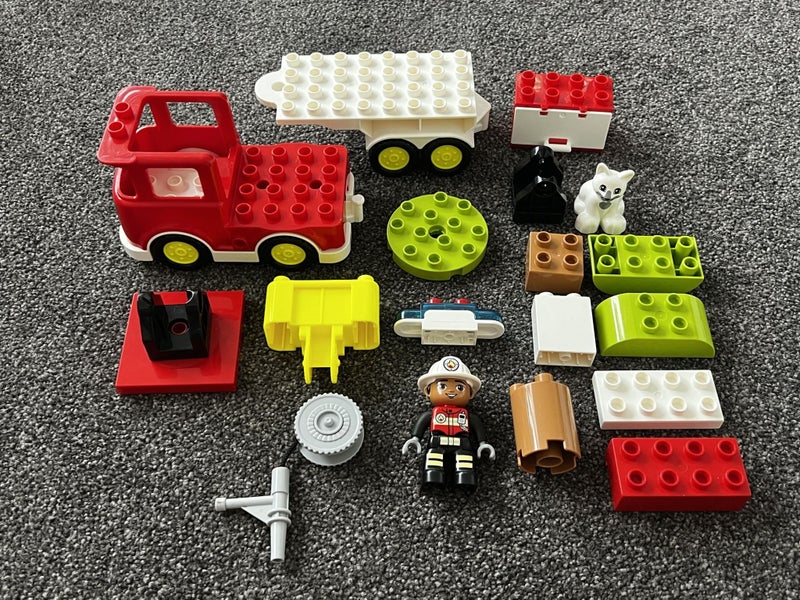 LEGO DUPLO® - Fire truck 10969 Carousel 1