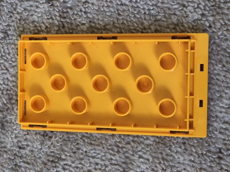 LEGO DUPLO®- 1 Container Base / Platform 4 x 8 x 0.5 Carousel 2