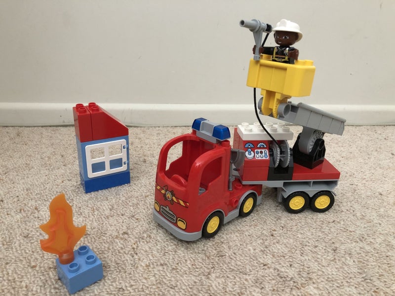 LEGO DUPLO® - Fire Truck 10592 Carousel 1