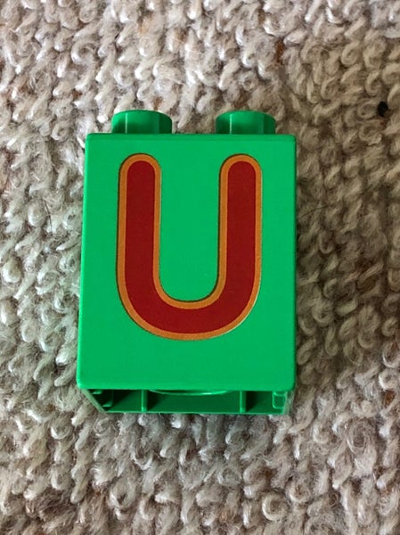 LEGO DUPLO® - 1Bright Green, Brick 2 x 2 x 2 with Letter U Pattern Carousel 1