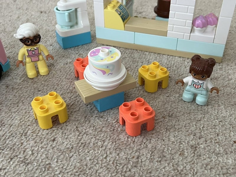 LEGO DUPLO® - Bakery 10928 Carousel 2