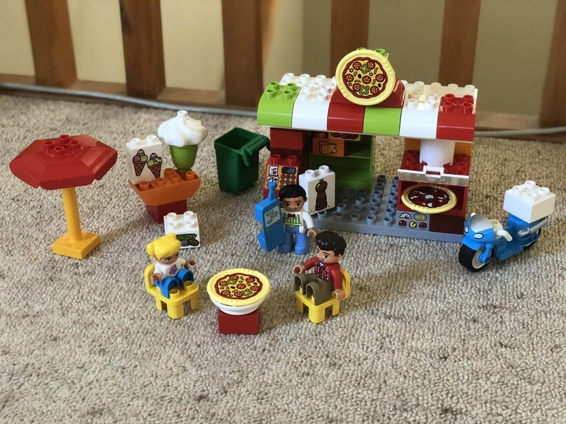 LEGO DUPLO® - Pizzeria 10834 Carousel 2