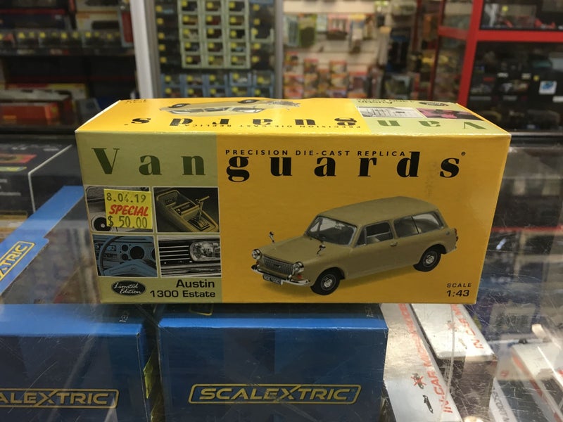 1/43 LLEDO VANGUARDS AUSTIN 1300 ESTATE - ELPASSO BIEGE #VA05601 Carousel 1
