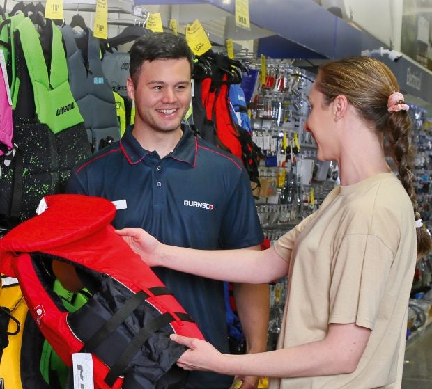 Burnsco - Hamilton Carousel 6