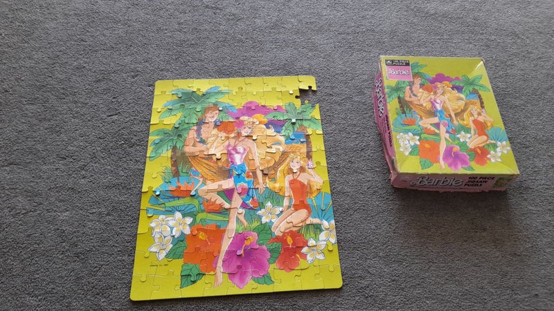 1989 Barbie Vintage 100 Piece Puzzle – Tropical Beach Carousel 1