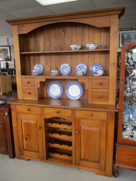 2662 LARGE COUNTRY LOOK SIDEBOARD/BUFFET Carousel 2