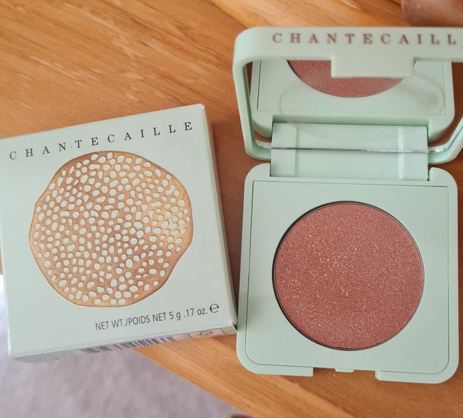 Chantecaille Radiant Blush in Lotus Carousel 1