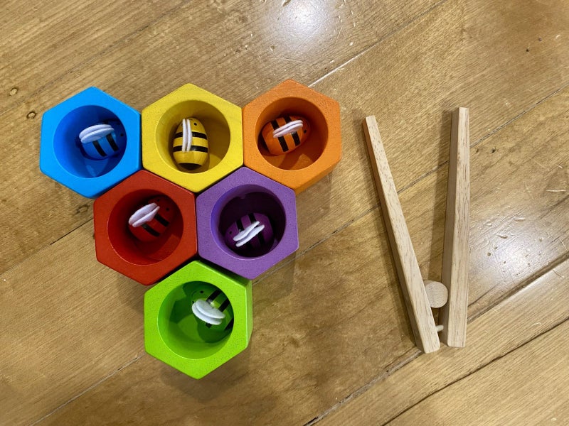 Plan toys beehive color sorting game Carousel 1