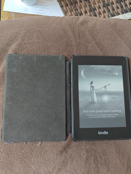 Amazon Kindle PQ94WIF 10th Gen 32 GB Carousel 2