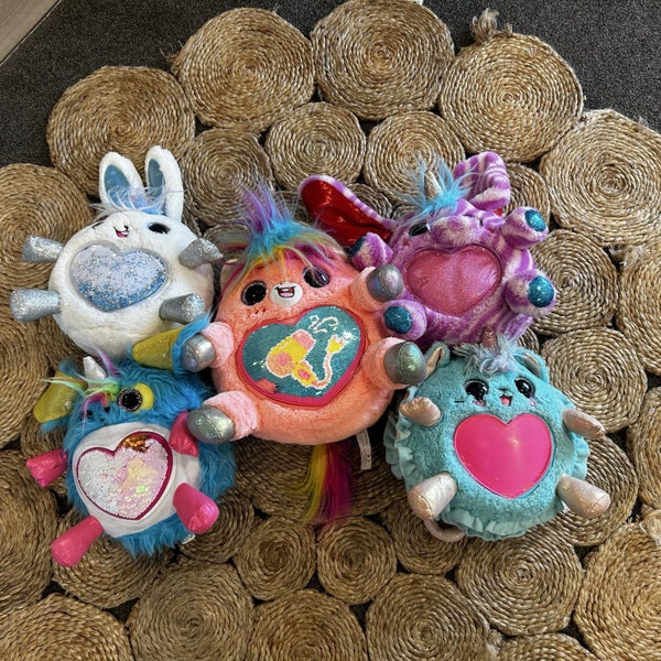 Zuru rainbowcorns x5 (auction is for one) Carousel 1