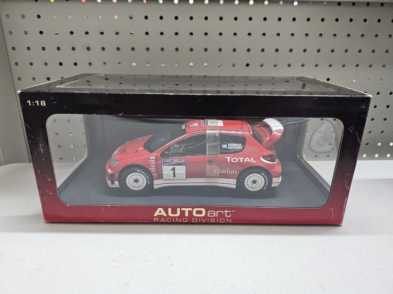 AUTOart 1/18 Peugeot 206 WRC #1 - 2003 Argentina Rally Winner Carousel 20