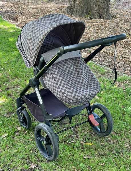 Mountain Buggy Cosmopolitan Carousel 2