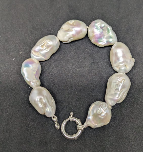 20 - 23mm Natural White Keshi Kasumi Pearl Bracelet 21 cms Carousel 1