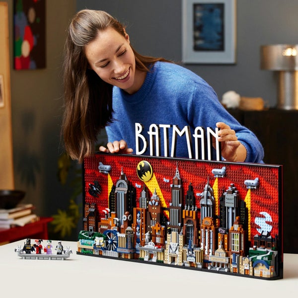 LEGO Super Heroes: Batman The Animated Series Gotham City - (76271) Carousel 2