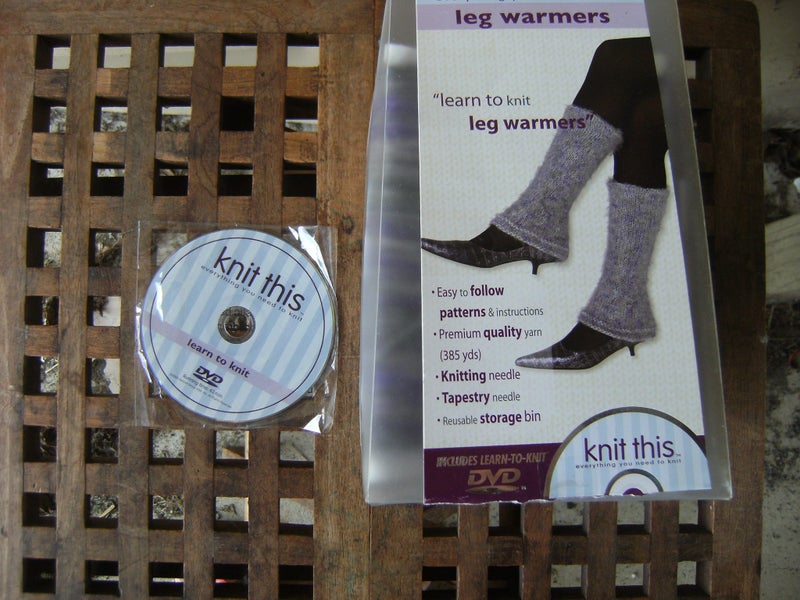 Knitting kit - leg warmers Carousel 1