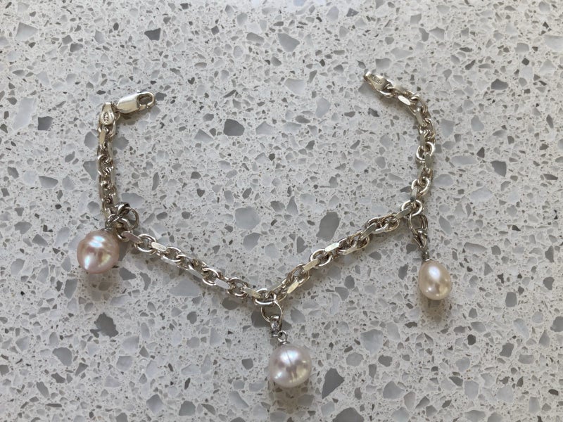Beautiful Italian-Made 3 Pearl Bracelet Sterling Silver Carousel 2