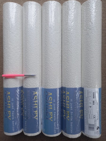 Wallpaper. Ashley Paintable - Off White. 24 roll bundle Carousel 1