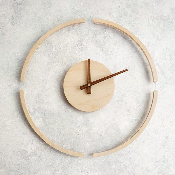 Wall Clock Carousel 1