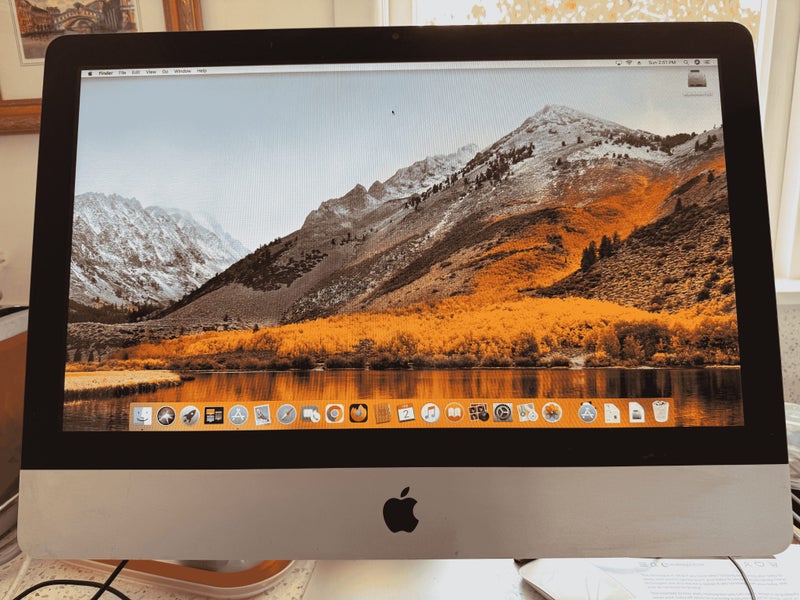 iMac 21.5" mid 2011; Intel Core i5/2.5Ghz/4Gb/500Gb Carousel 1