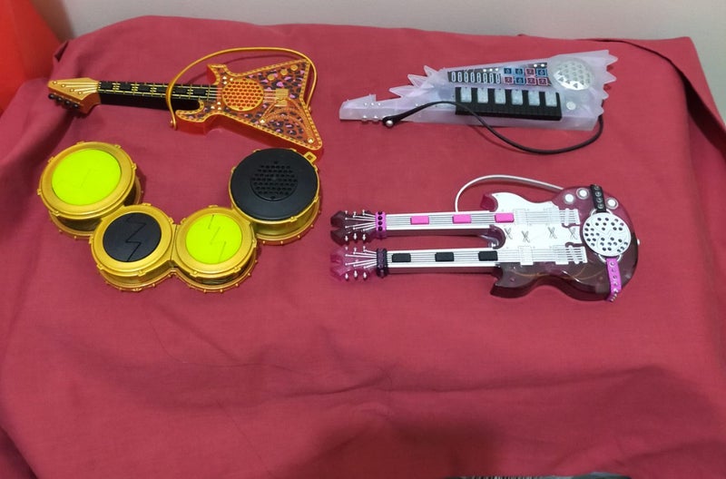 X4 OMG Doll band Instruments Carousel 1