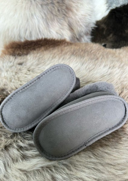 SALE! Munchkin Slippers - Grey Carousel 3