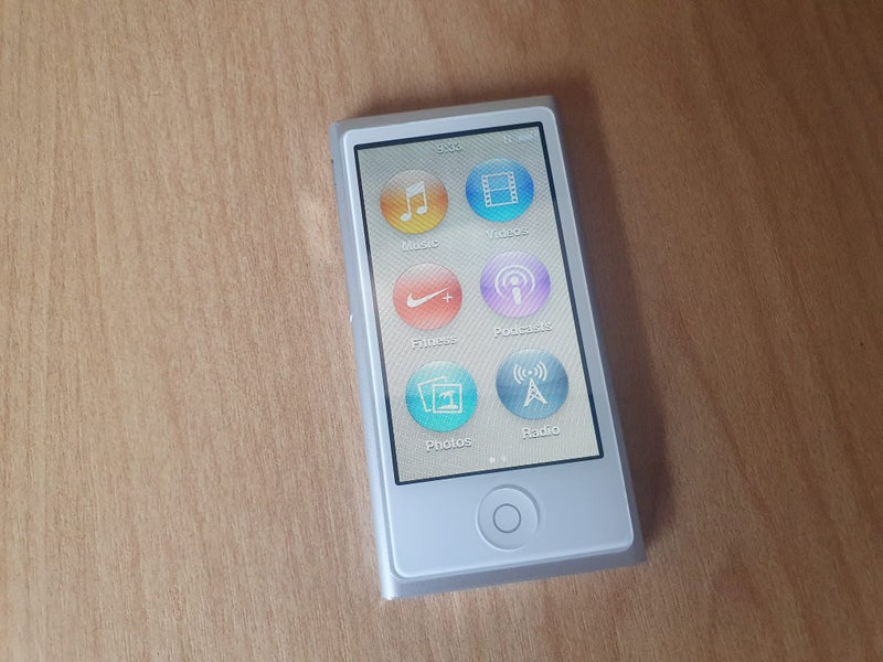 iPod Nano 7th Gen 16gb Carousel 2