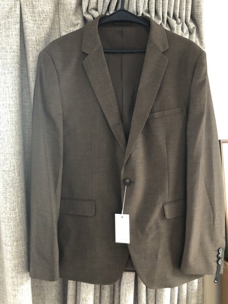 NEW Men’s two piece suit Carousel 1