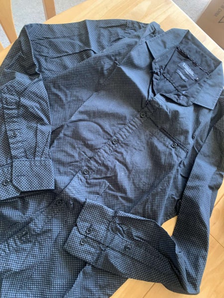 Tarnish Mans Grey Shirt sz M Carousel 2