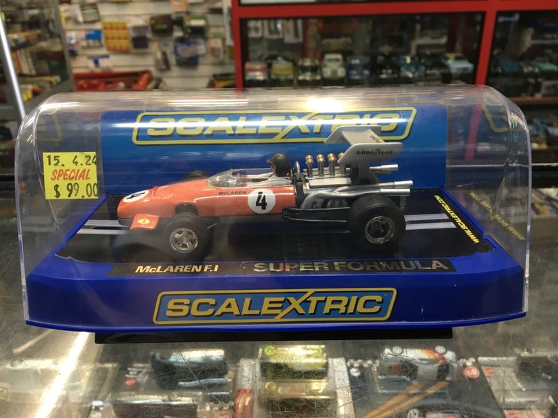 1/32 VINTAGE SCALEXTRIC - MCLAREN FORMULA 1 CAR (CUSTOM PAINT) Carousel 1