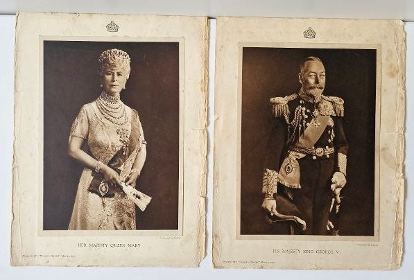11th May 1935. Presented with "Woman's Pictorial". Queen Mary & King George V. Carousel 1