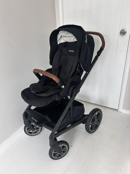 Nuna Mixx Next RRP $1399 Carousel 1