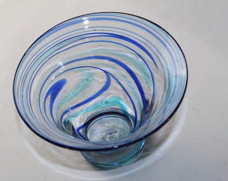+++ HAND BLOWN - ART GLASS PIECE +++ Carousel 18
