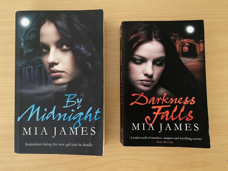 2 x Ravenwood Mysteries books, by Mia James Carousel 1