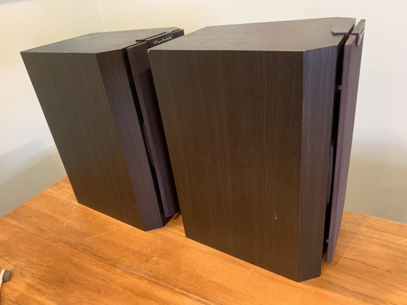 Very Tidy Wharfedale Vardus VR-100 Speakers Carousel 10