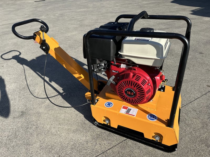 PLATE COMPACTOR 100KG 16HP 4 STROKE 400CC PETROL ENGINE Carousel 1