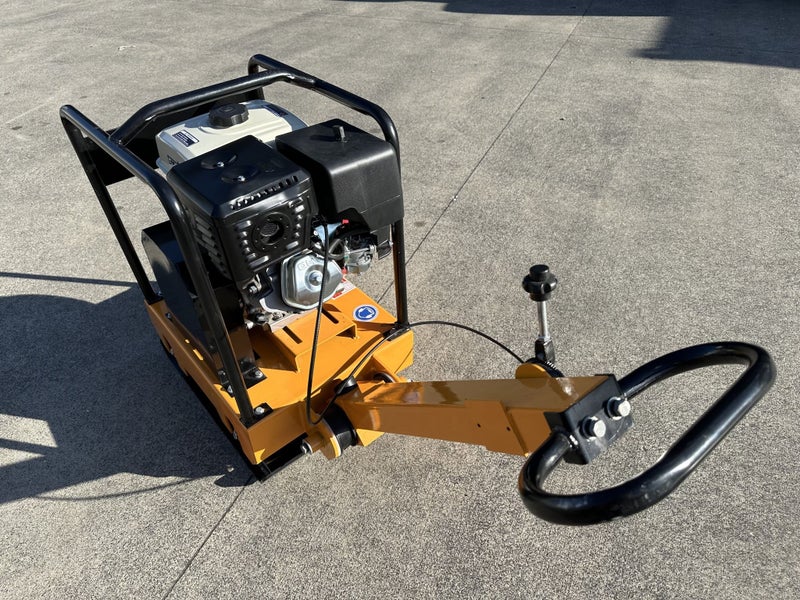 PLATE COMPACTOR 100KG 16HP 4 STROKE 400CC PETROL ENGINE Carousel 4