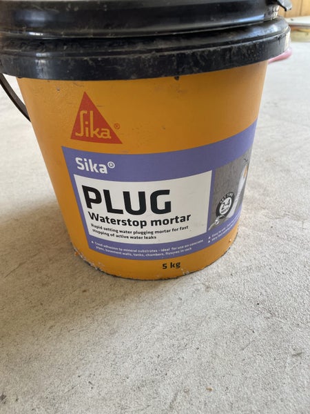 Sika Plug 5kg Waterstop Mortar Carousel 1