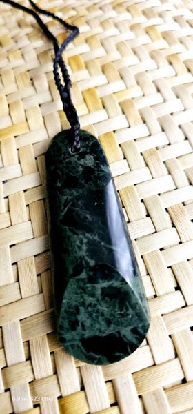 Pounamu Toki Carousel 3