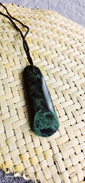 Pounamu Toki Carousel 1