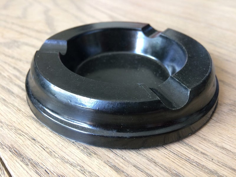 3 x Vintage Bakelite Ashtrays - Made in New Zealand Carousel 2