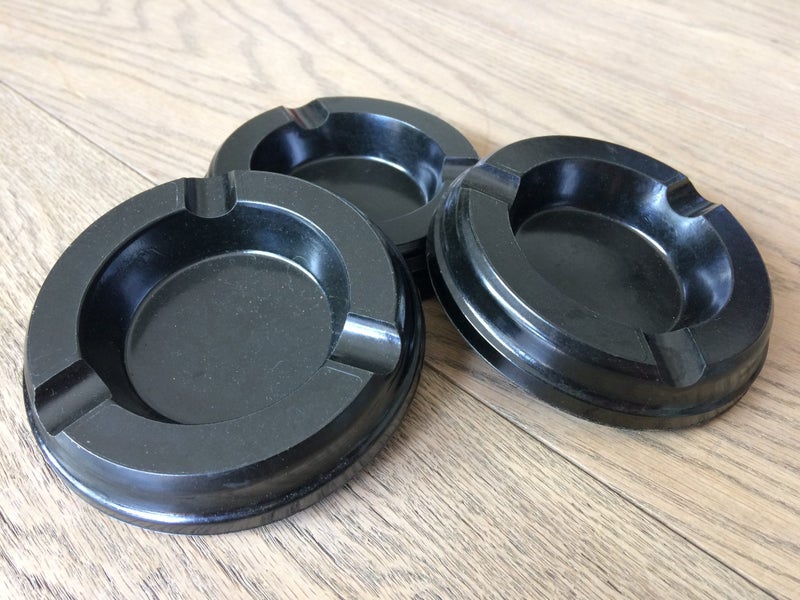 3 x Vintage Bakelite Ashtrays - Made in New Zealand Carousel 1
