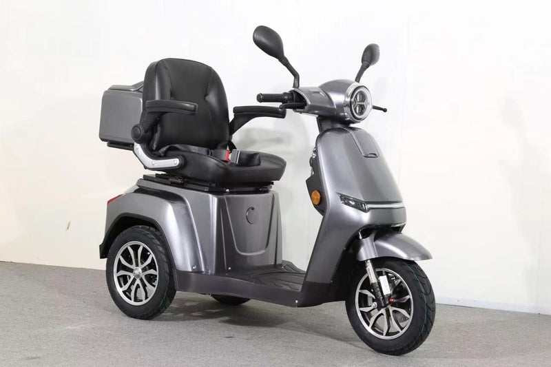 DELUXE 3WHL MOBILITY SCOOTER XLT Carousel 20