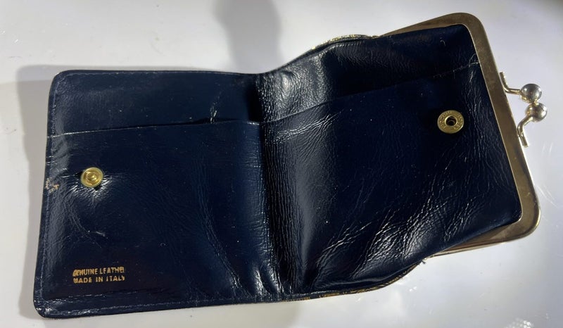 Vintage 1960s Italian 'Fiocchi' Leather Purse/Wallet Carousel 9