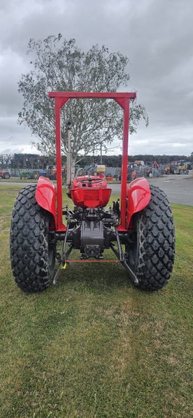 Massey Ferguson 135 Tractor Carousel 6
