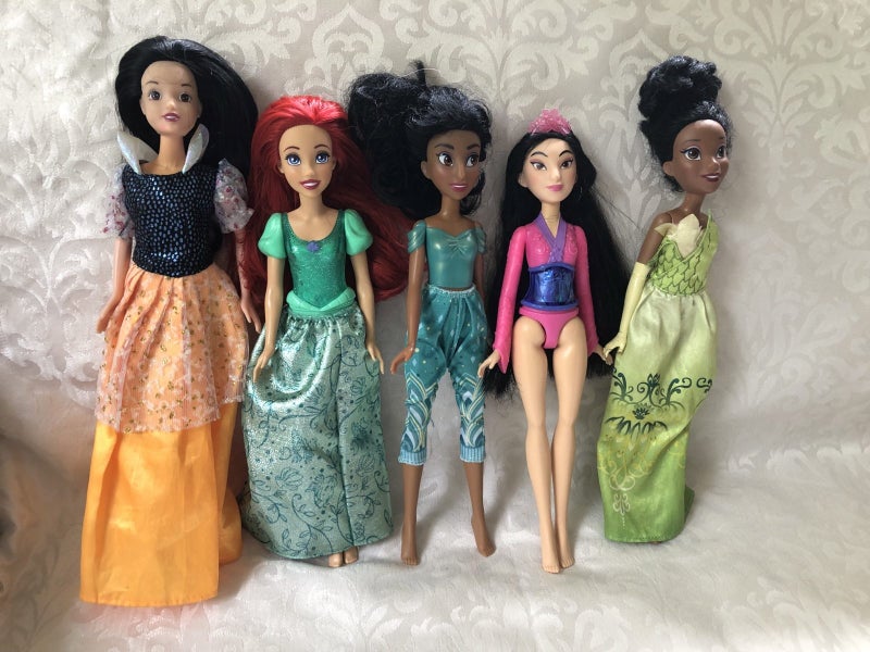 Disney Dolls x 5 Carousel 1
