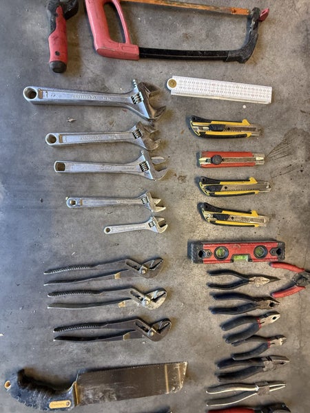 Plumbing tools, Milwaukee 12 piece kit Carousel 19