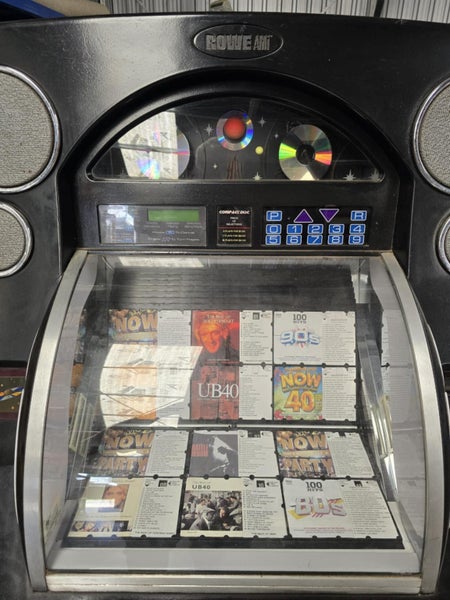 Rowe/AMI CD100-J Jukebox Saturn II Carousel 2