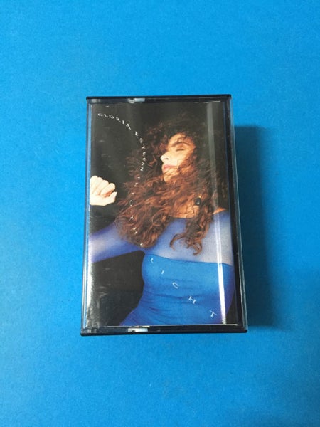 Gloria Estefan: Into The Light (Cassette) Carousel 1
