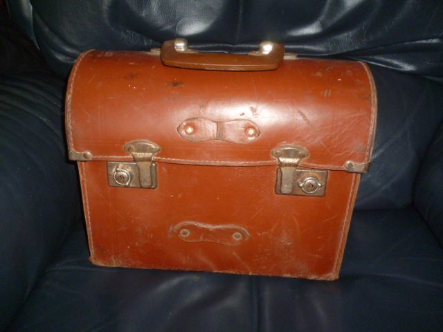 Henselite Black Bowls X4 Size 3 Super Grip Comes In Brown Leather Case Carousel 1