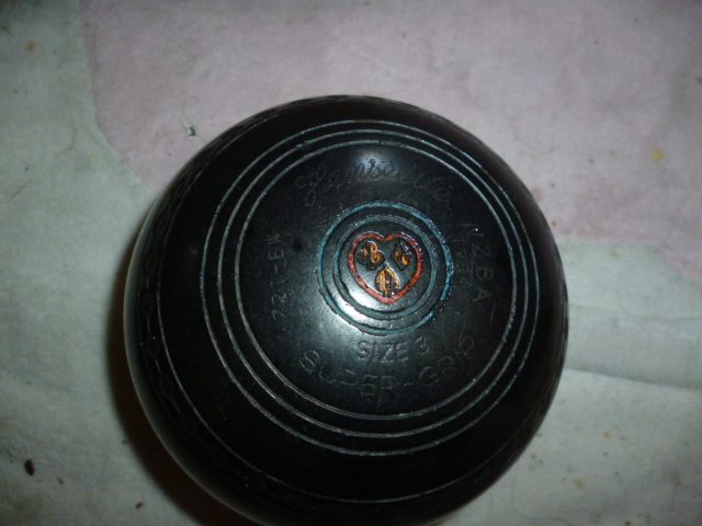 Henselite Black Bowls X4 Size 3 Super Grip Comes In Brown Leather Case Carousel 3